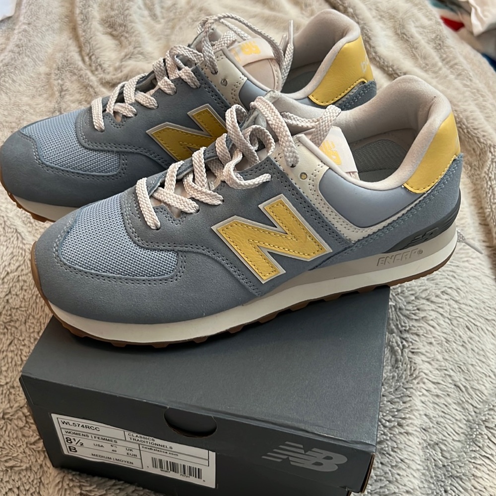 Women’s New Balance 574